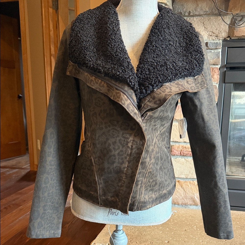 NWT Marrekech Anthropology Evereve Jacket Leopard Print Shearling Collar sz S